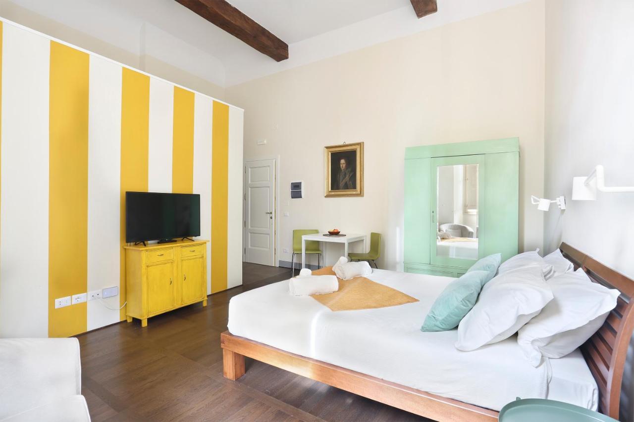 פירנצה Apt. Ocra - Pauline Suites, Palazzo Borghese מראה חיצוני תמונה