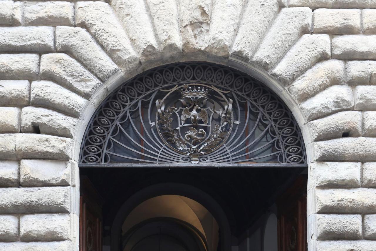 פירנצה Apt. Ocra - Pauline Suites, Palazzo Borghese מראה חיצוני תמונה