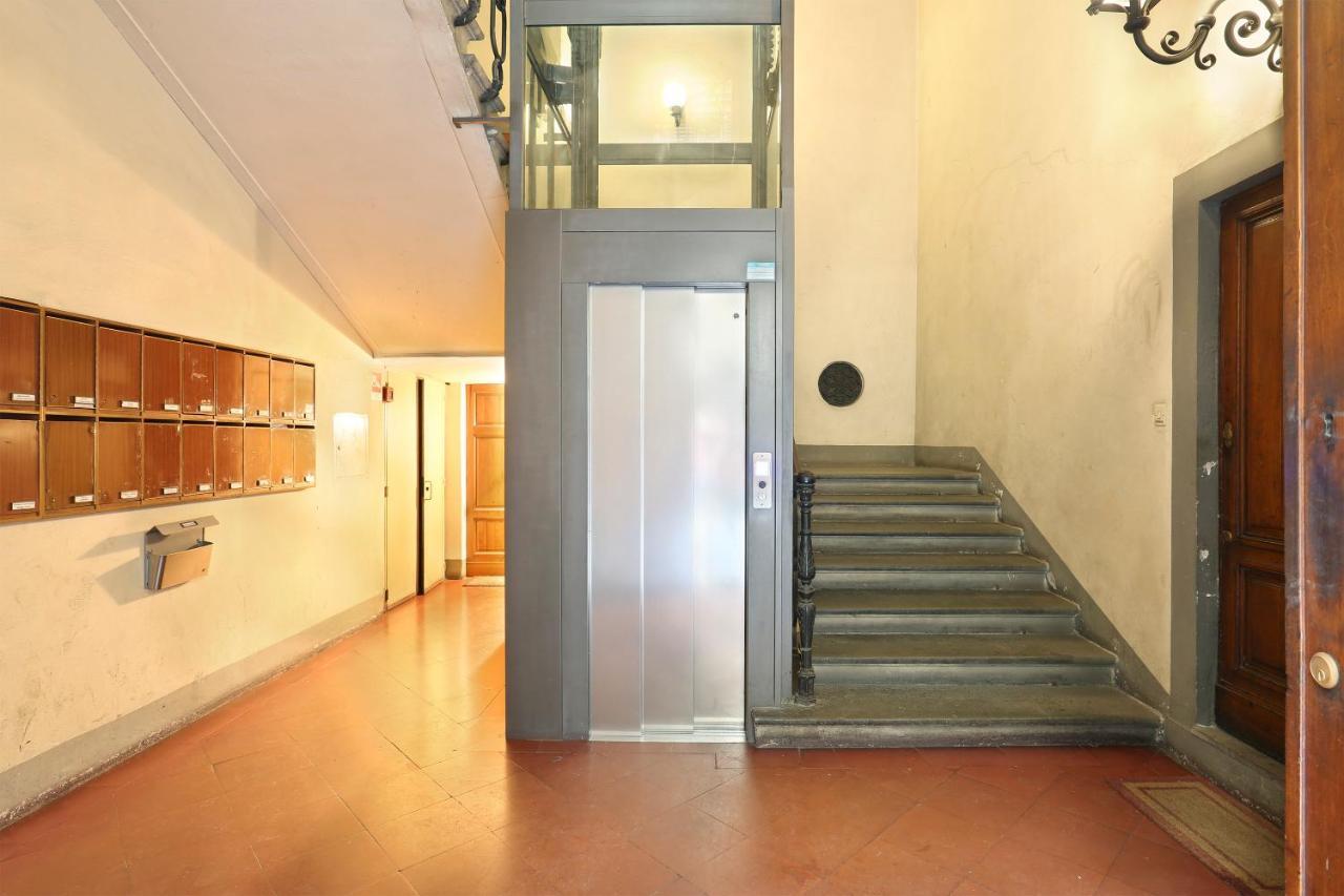 פירנצה Apt. Ocra - Pauline Suites, Palazzo Borghese מראה חיצוני תמונה